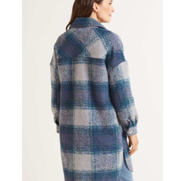 Evereve "Raye" Plaid Shacket (Blue maxi oversized button plaid shirt jacket) - Picture 4 of 9
